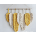 DIY Gift Feathers Macrame Wall